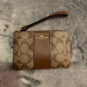 COACH small wristlet